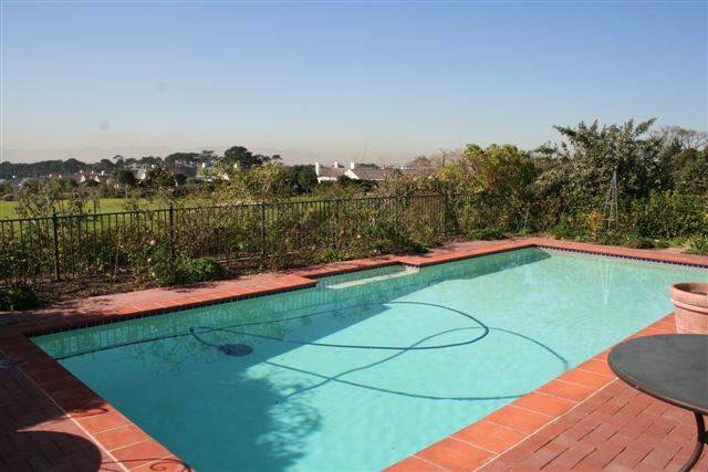 2 Bedroom Property for Sale in Steenberg Estate Western Cape